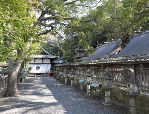 闘鶏神社