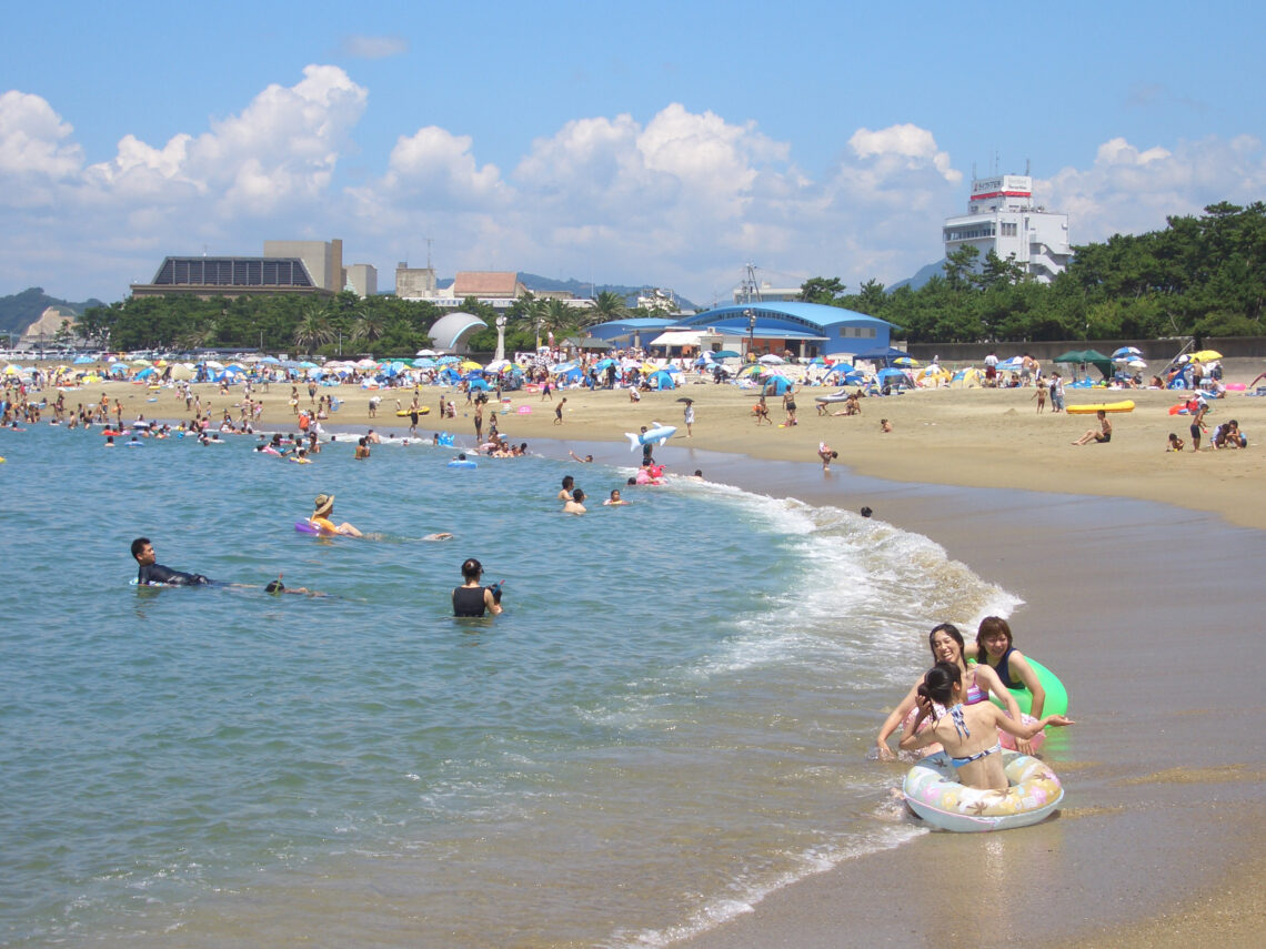 田辺扇ヶ浜海水浴場(扇ヶ浜公園) 和歌山県 田辺観光協会 田辺扇ヶ浜海水浴場(扇ヶ浜公園) 和歌山県 田辺観光協会